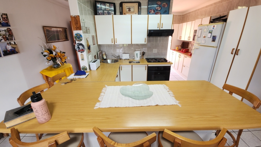3 Bedroom Property for Sale in Hartenbos Central Western Cape